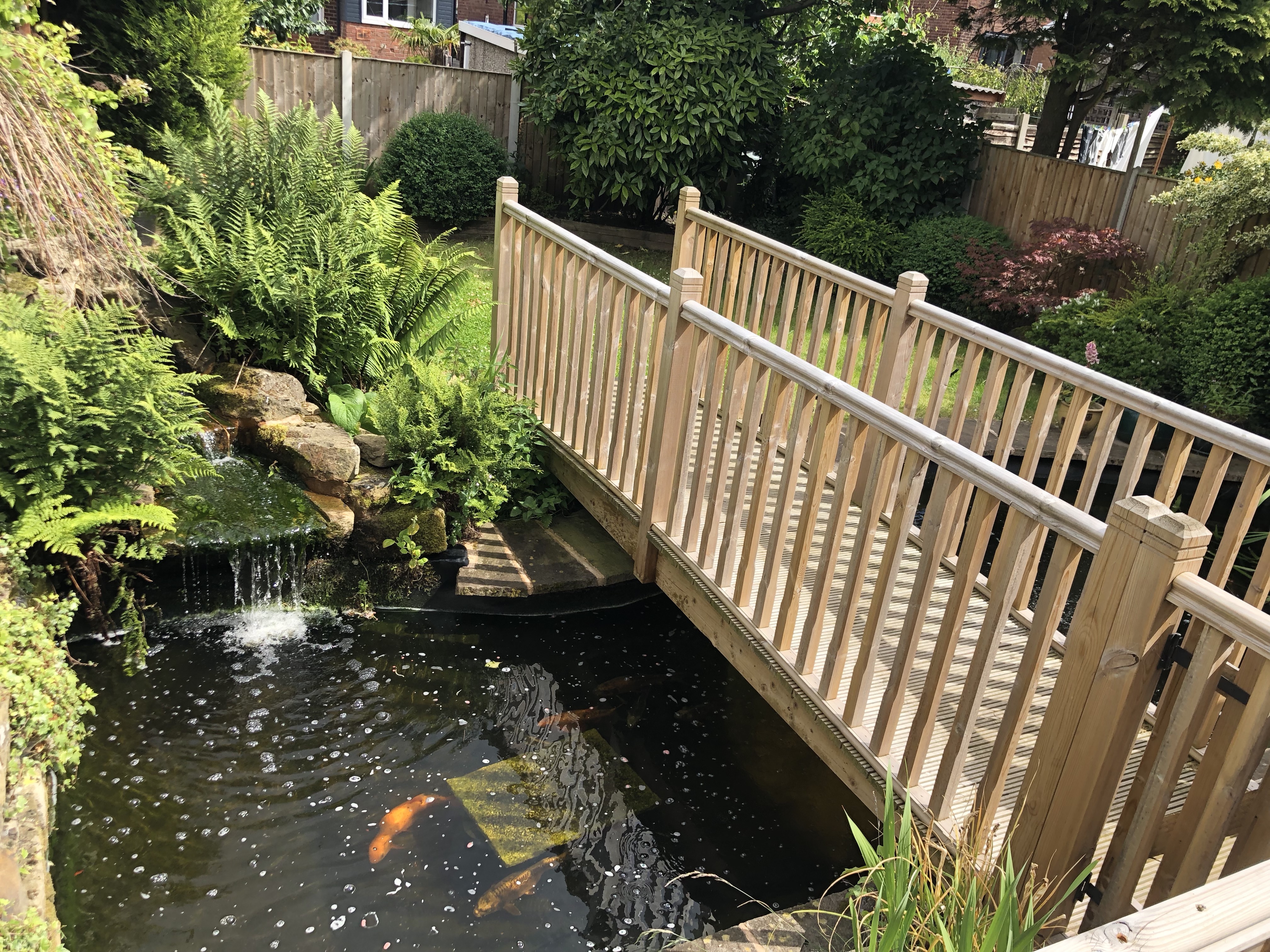 R&R at Koi House - Spacious Family Home w Parking ā Chadderton, England ā vacation rental