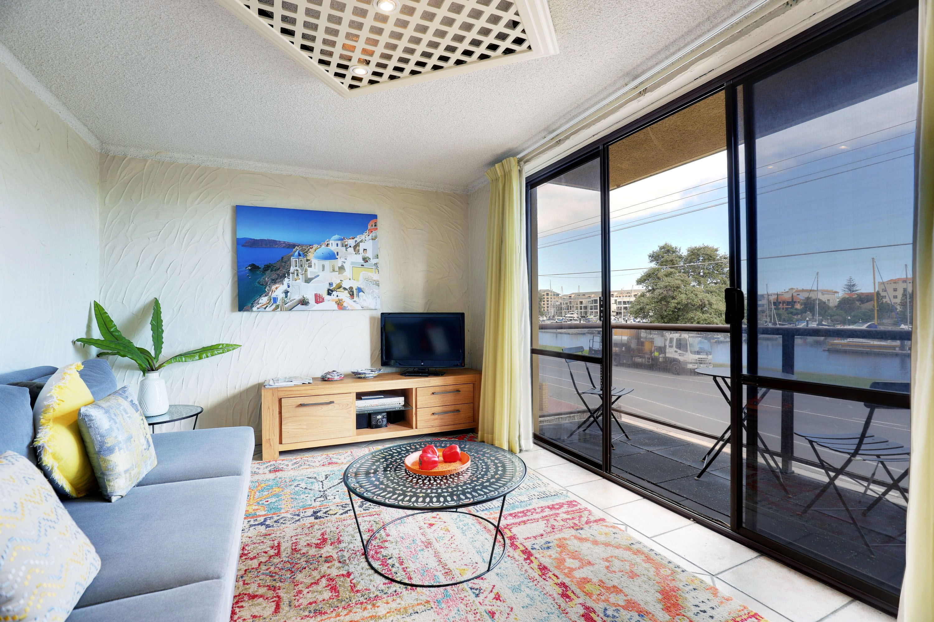 Gorgeous Balcony Riverview Apartment β Glenelg North, South Australia β vacation rental