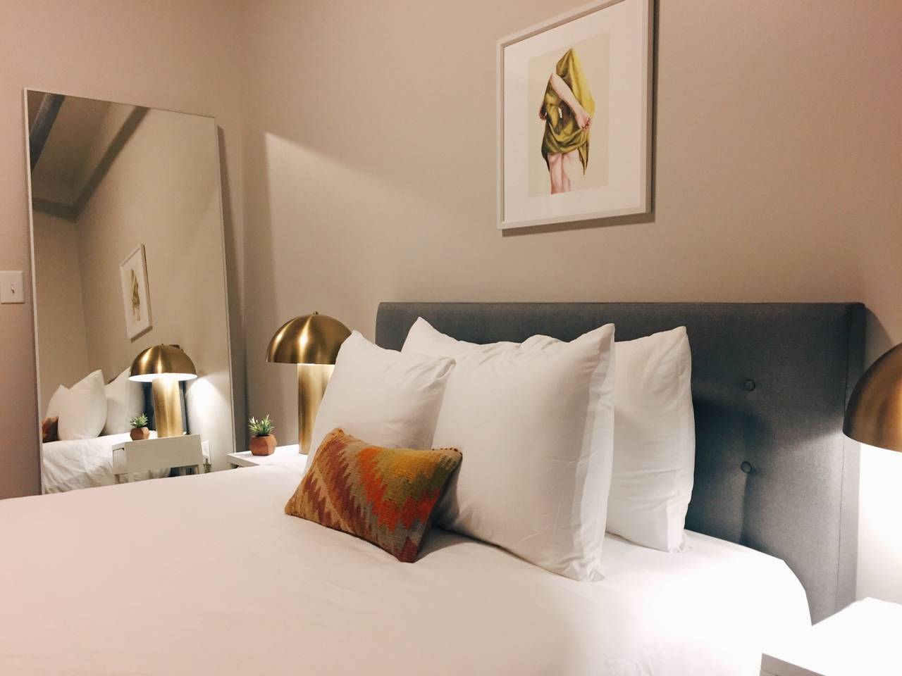 Modern Downtown Loft > WALK to All Nightlife! 401 — Nashville, TN — vacation rental