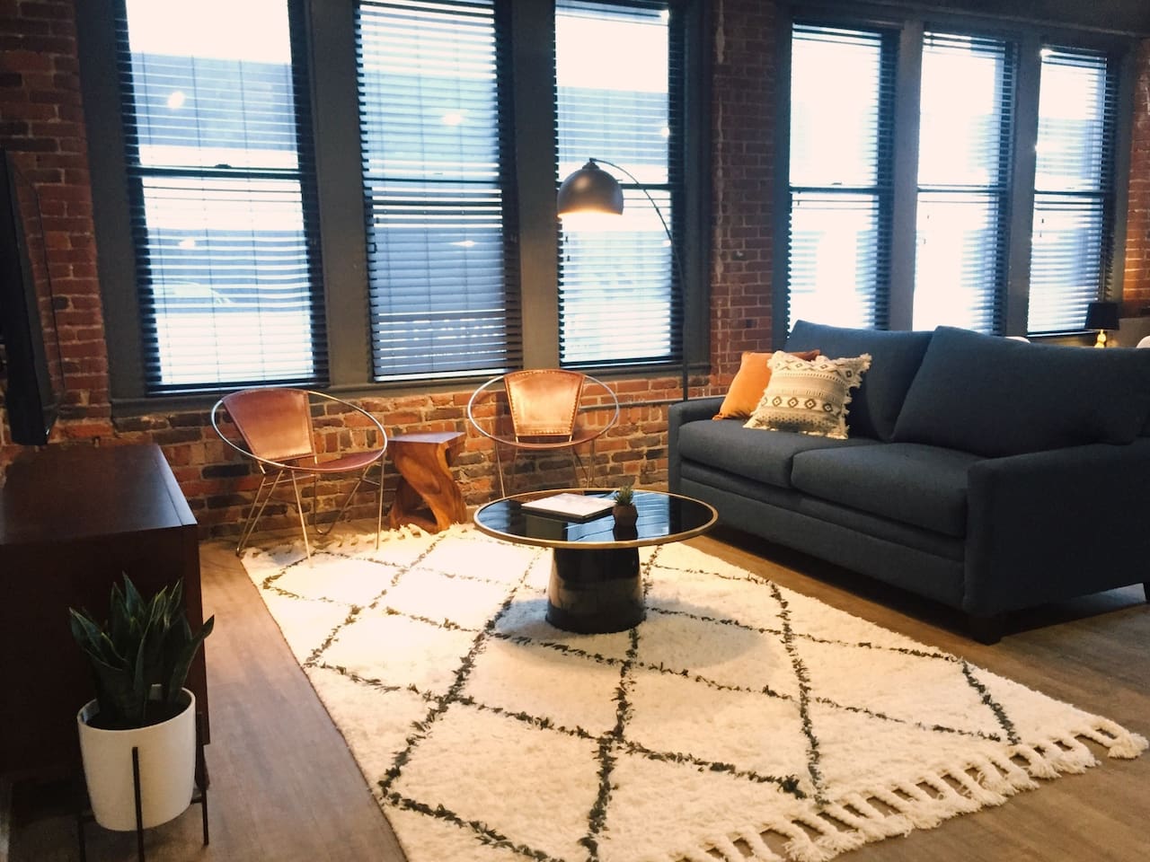 Spacious Loft in HEART of Downtown Music City! 206 — Nashville, TN — vacation rental