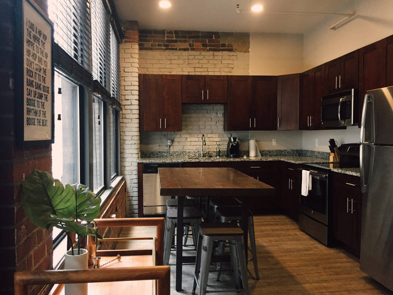 1 BLOCK TO BROADWAY! Spacious 5 bed Loft! 209 — Nashville, TN — vacation rental