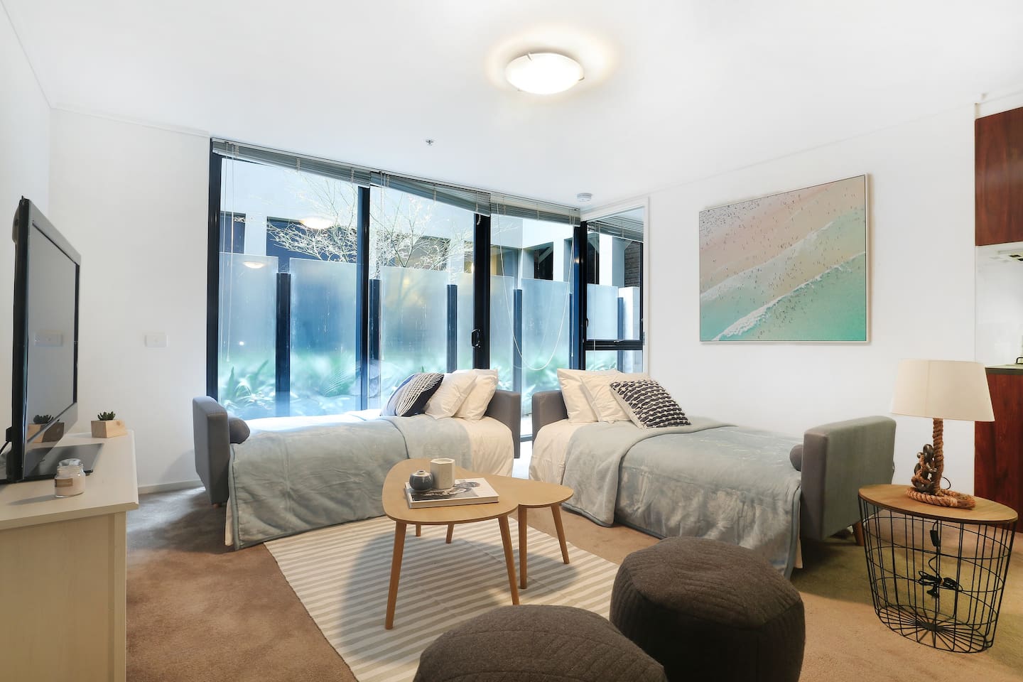 -Melbourne, Australia