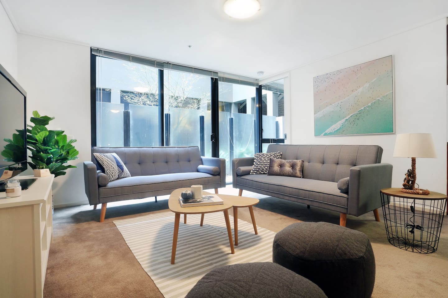 -Melbourne, Australia