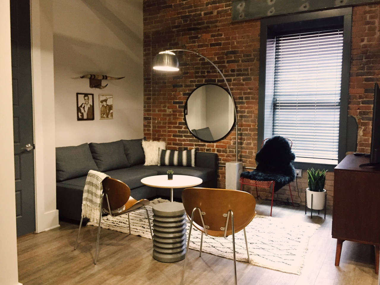 LOCATION! Walk everywhere Downtown from Loft! 104 — Nashville, TN — vacation rental
