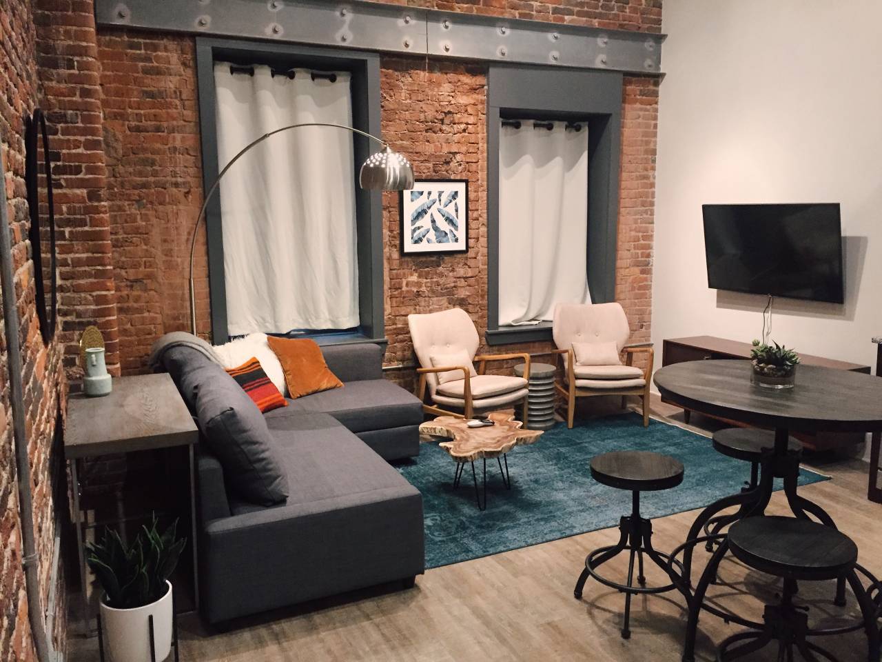 Loft in the HEART of Downtown! WALK Everywhere!102 — Nashville, TN — vacation rental