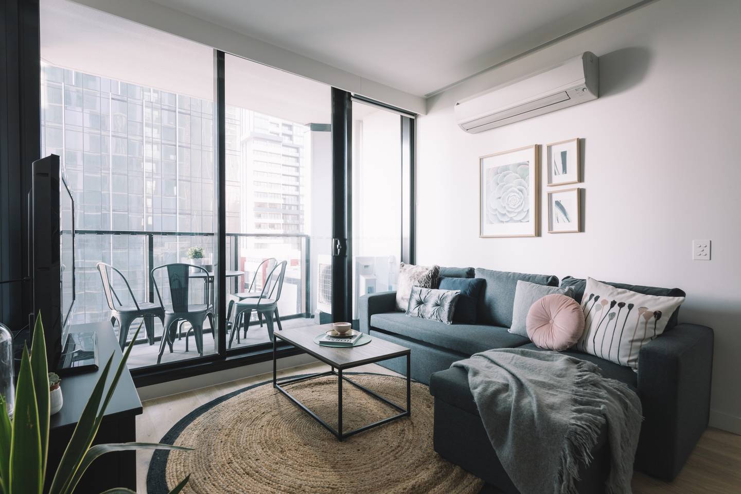 -Melbourne, Australia