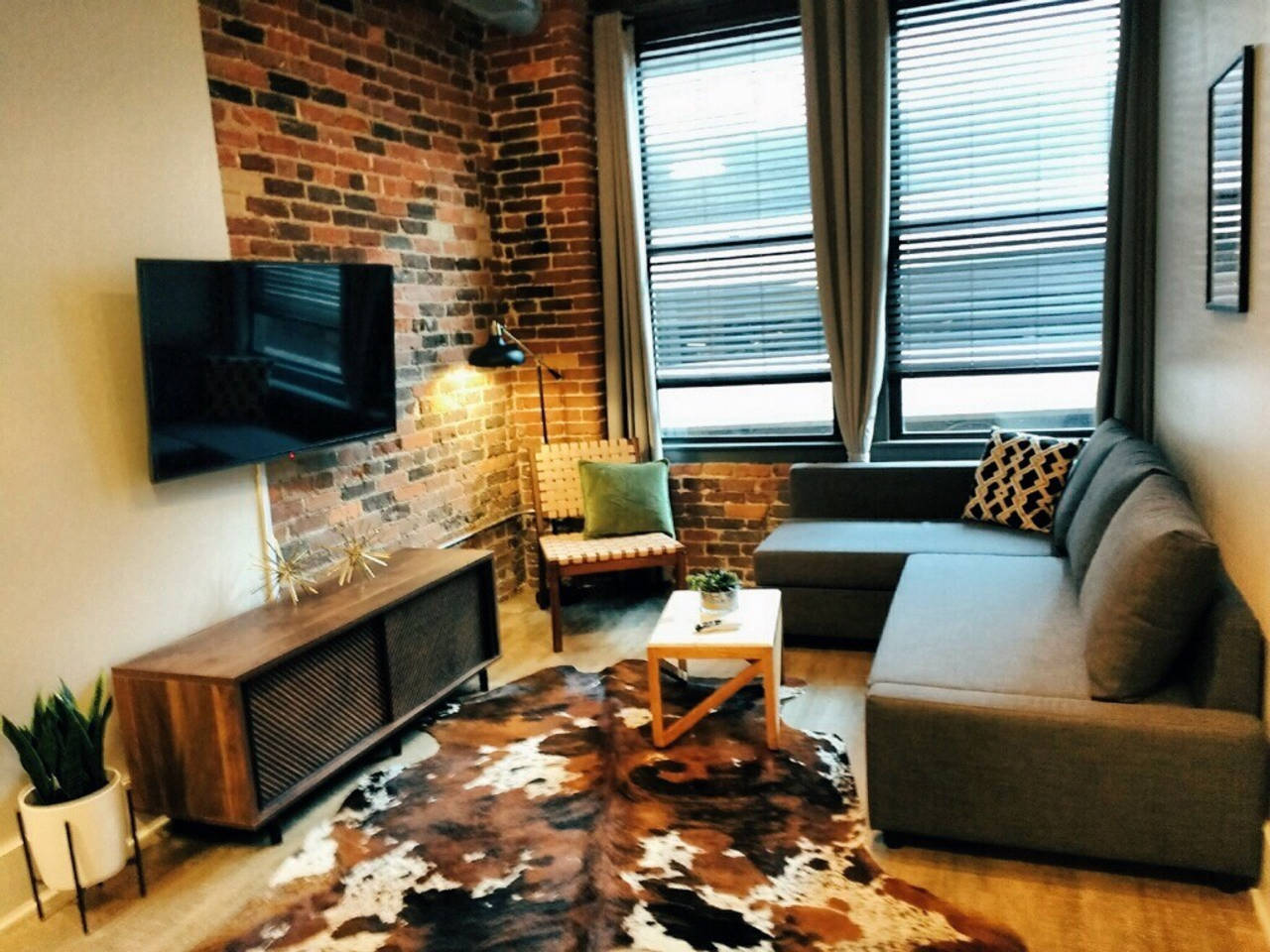BEST LOCATION DOWNTOWN! Modern Historic Loft! 308 — Nashville, TN — vacation rental
