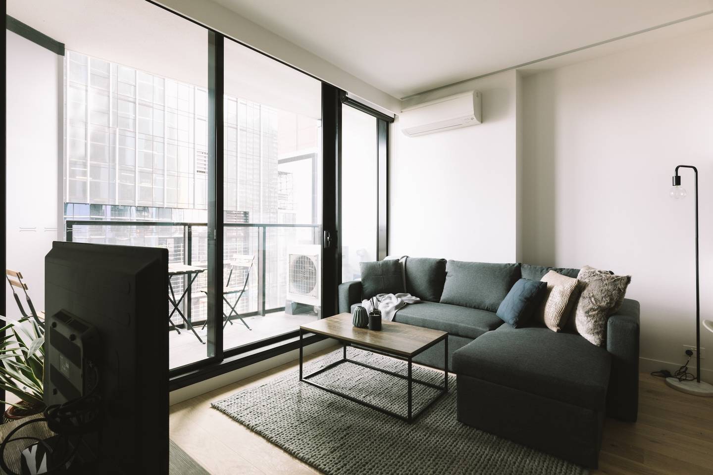 -Melbourne, Australia