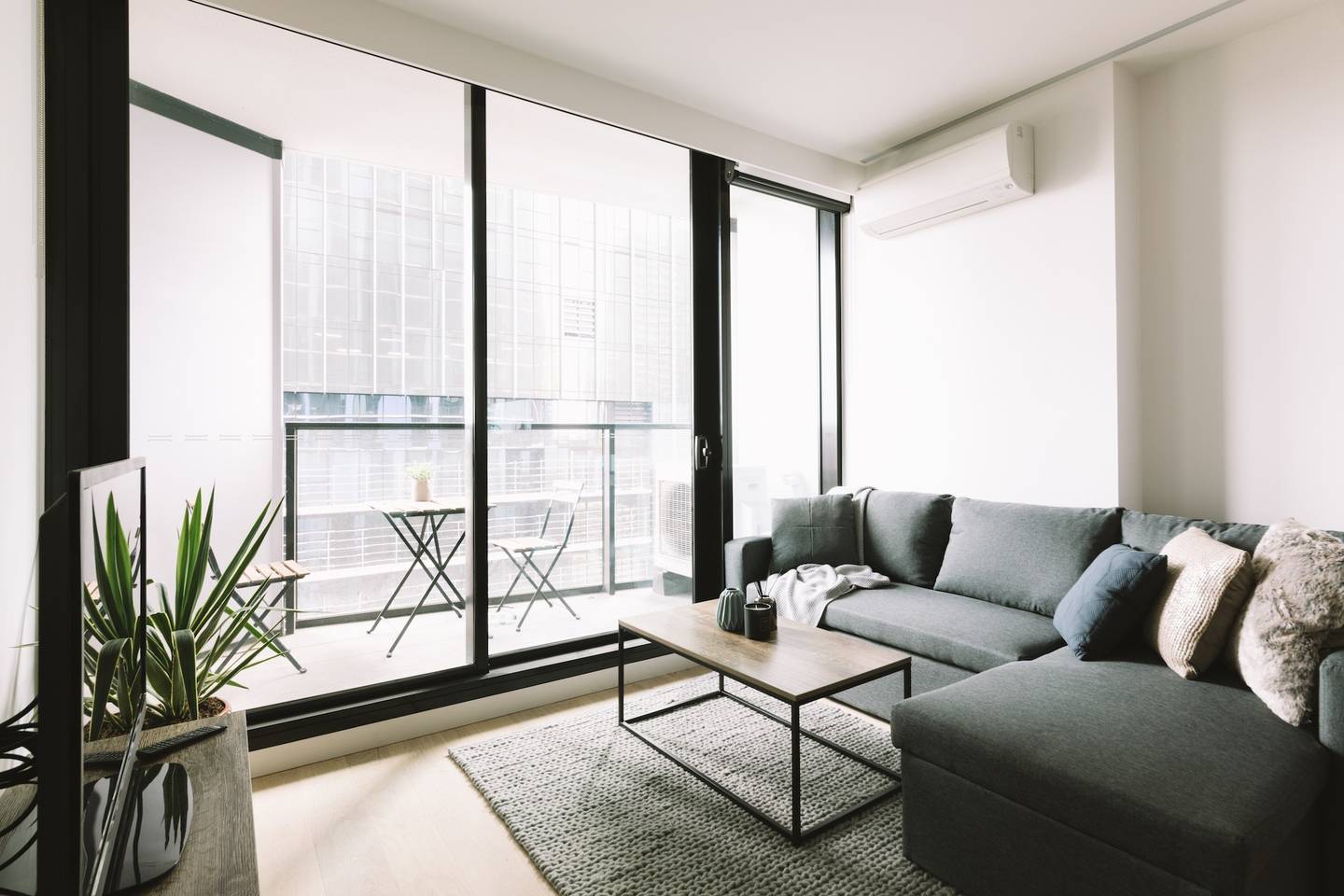 -Melbourne, Australia