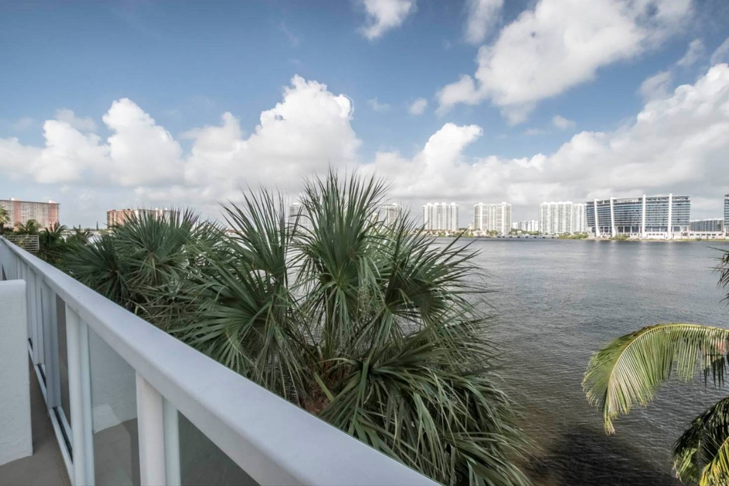 Le Marina Bay 310 STR-01478 — Sunny Isles Beach, FL — vacation rental