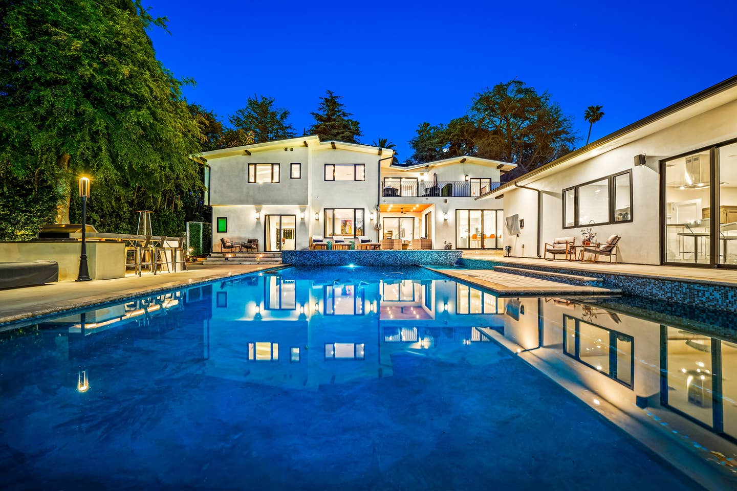 The Beverly Hills Estate & Tennis Court - Picture 2