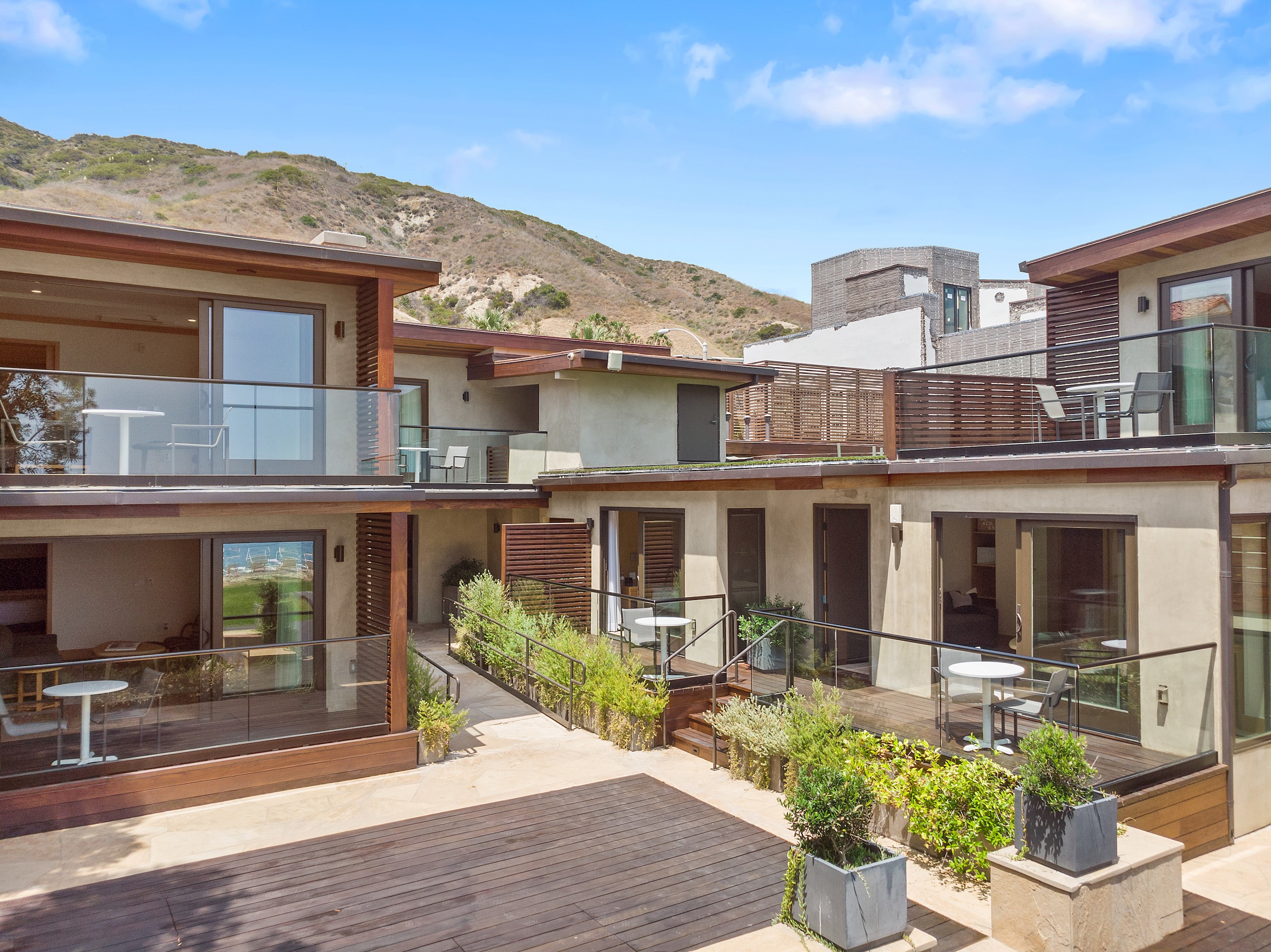 SA Beach 4 SA Beach Suites on Carbon Beach Available Monthly in Malibu