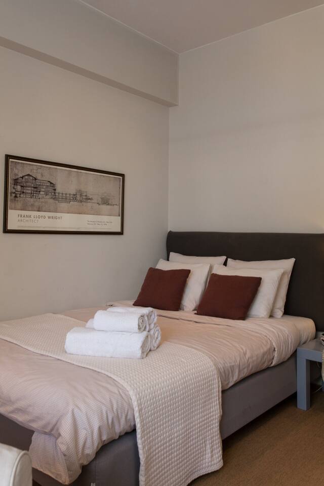 #AH34 Beige studio in Athens, 114 72