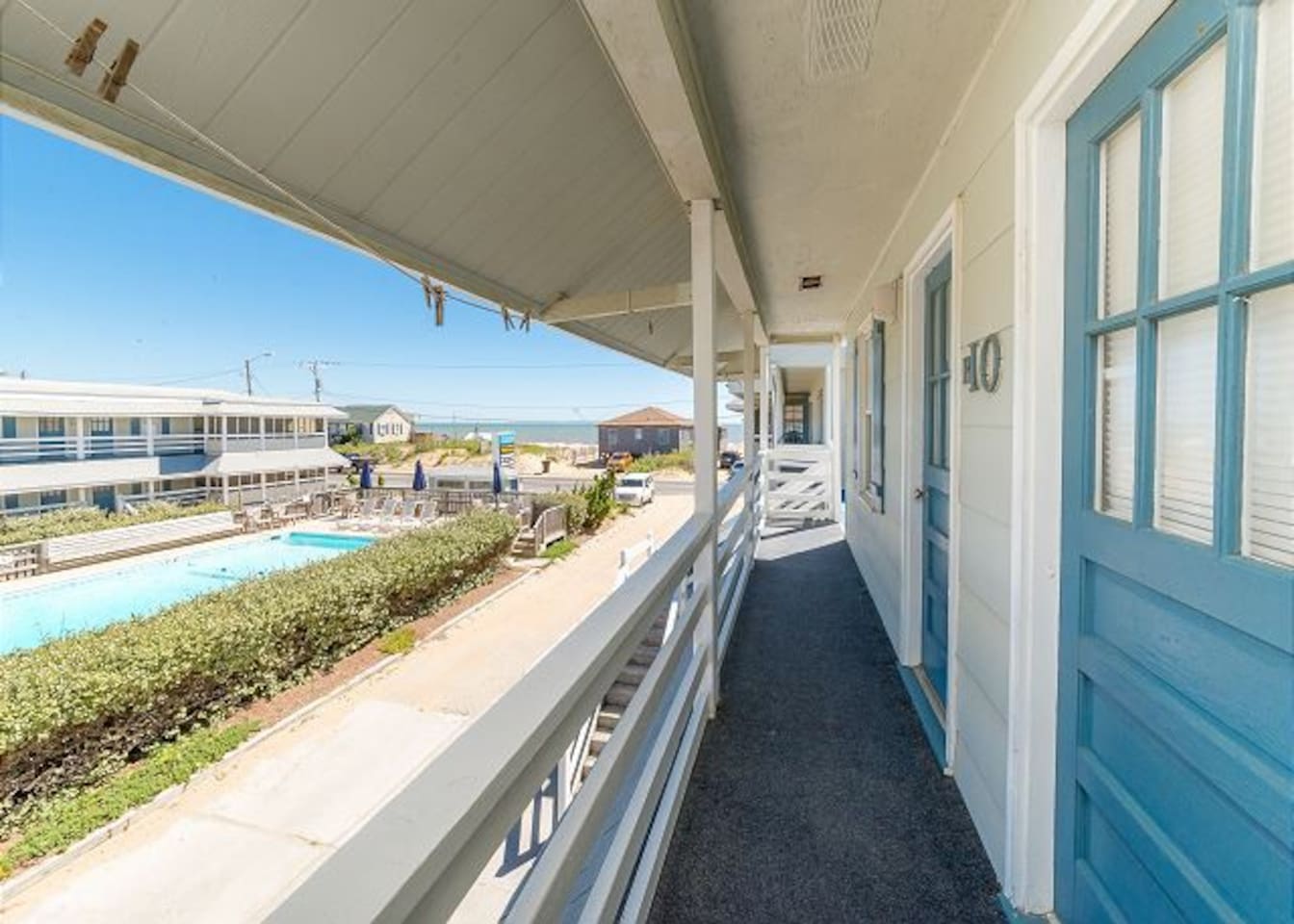 Private Beach Access And Screened Porch - Charming Quaint Cottage - Kitty Hawk, NC