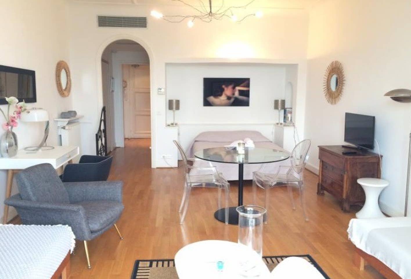 French Riviera Studio, Ref. PMSCA, Cannes Studios, Palais Miramar in Cannes, Provence-Alpes-Côte d'Azur