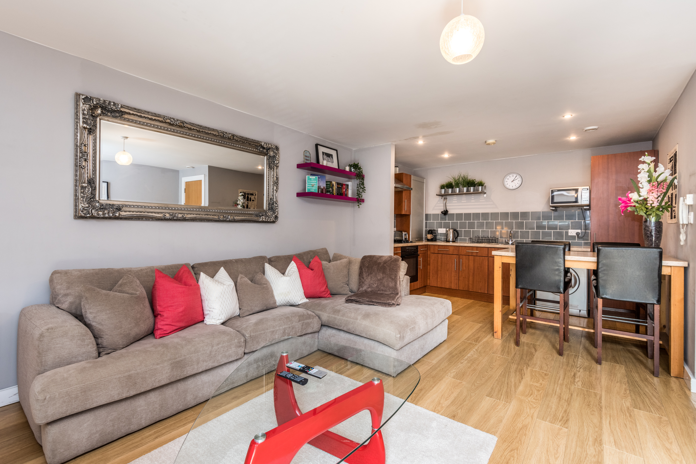 Host Apartments | York Place Apt