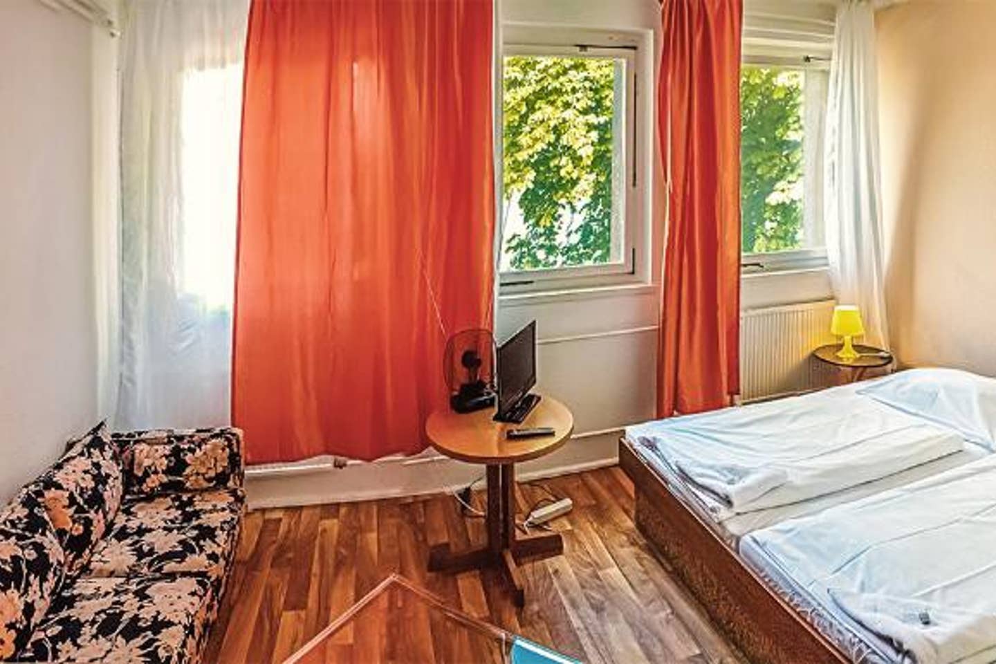 Touristenhaus - located in beautiful Berlin Grunau in B2 7, Berlin