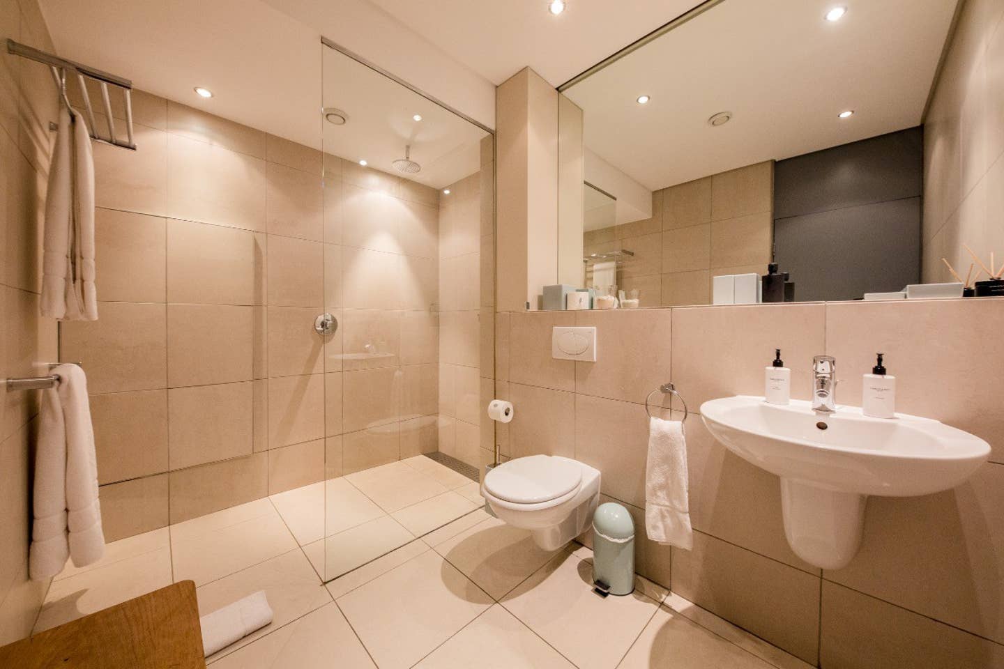 Spacious Holiday Apartment with Pool in Trendy De Waterkant Loader Apartment 9