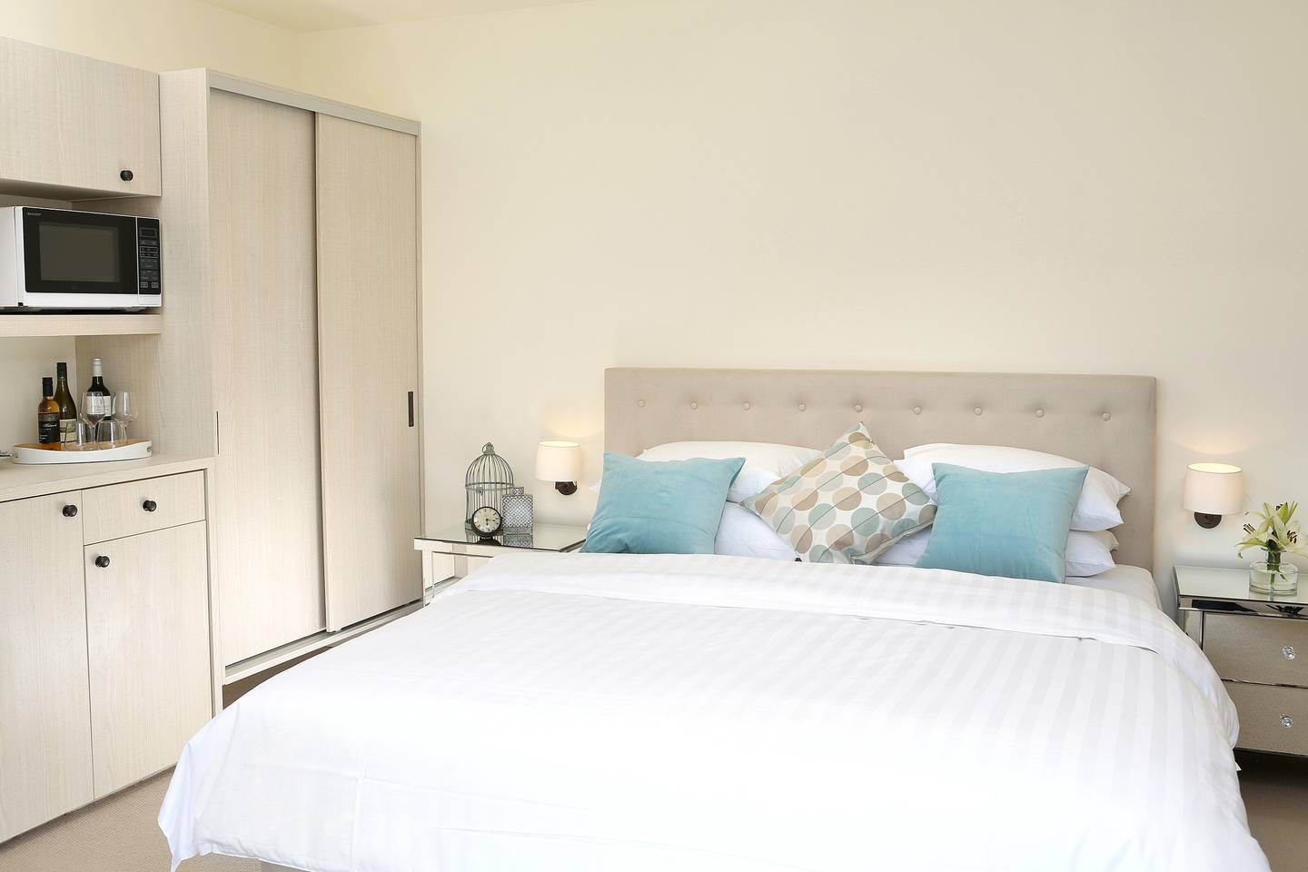 Awesome South Yarra Penthouse Studio