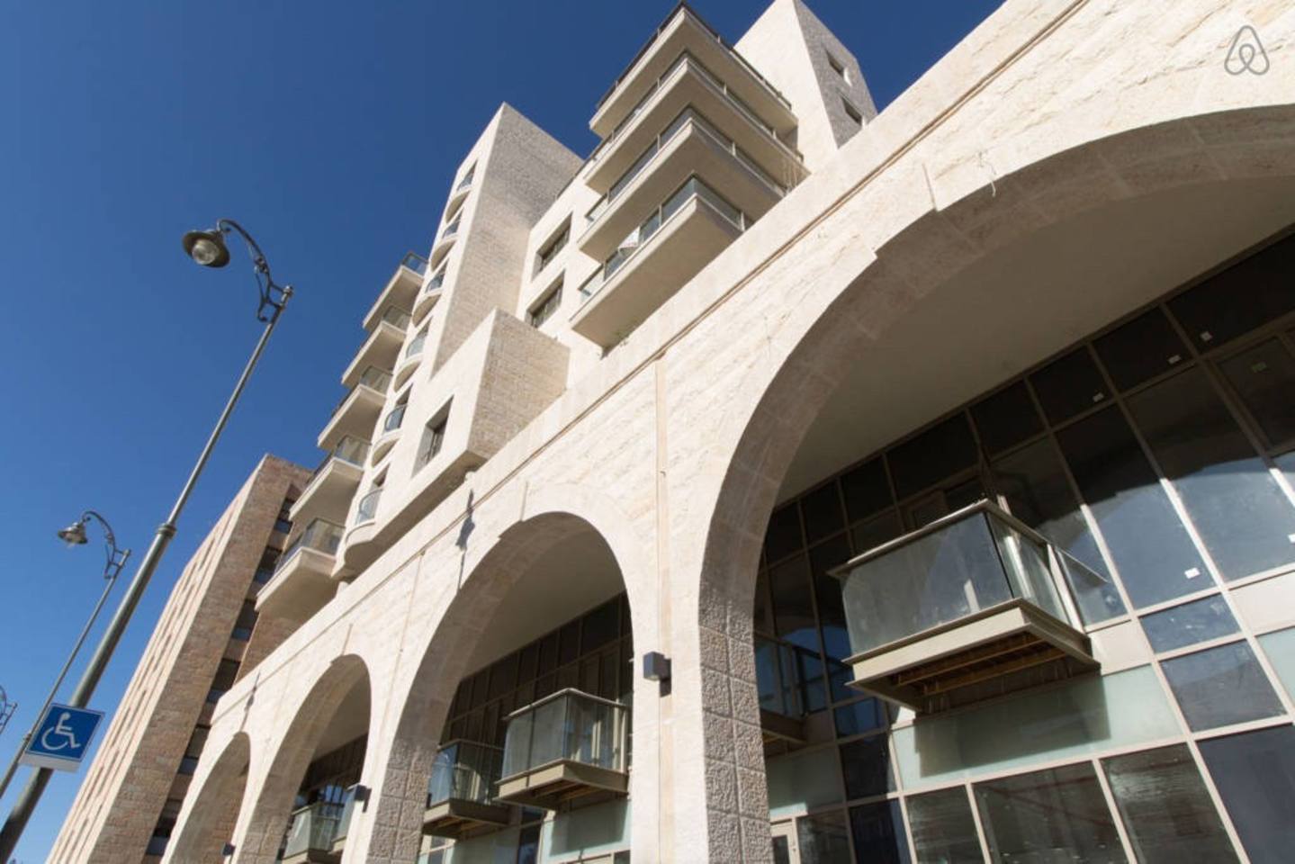 Spacious 2 BDR/2BR with Parking & Temple Mount view in the city center photo 46