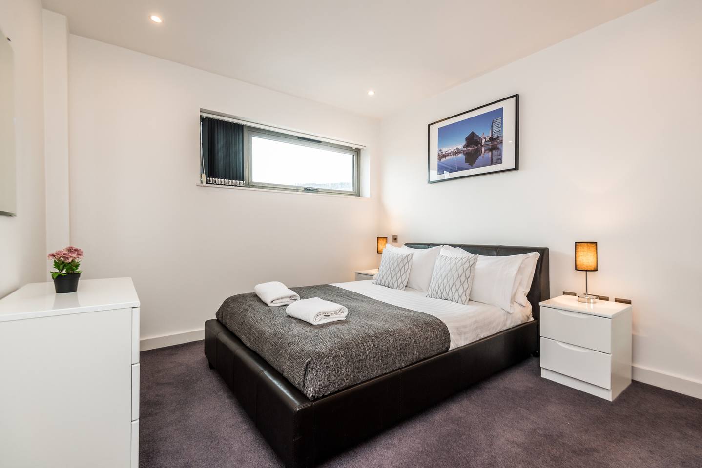 Host Apartments | Waterfront Living - Picture 11