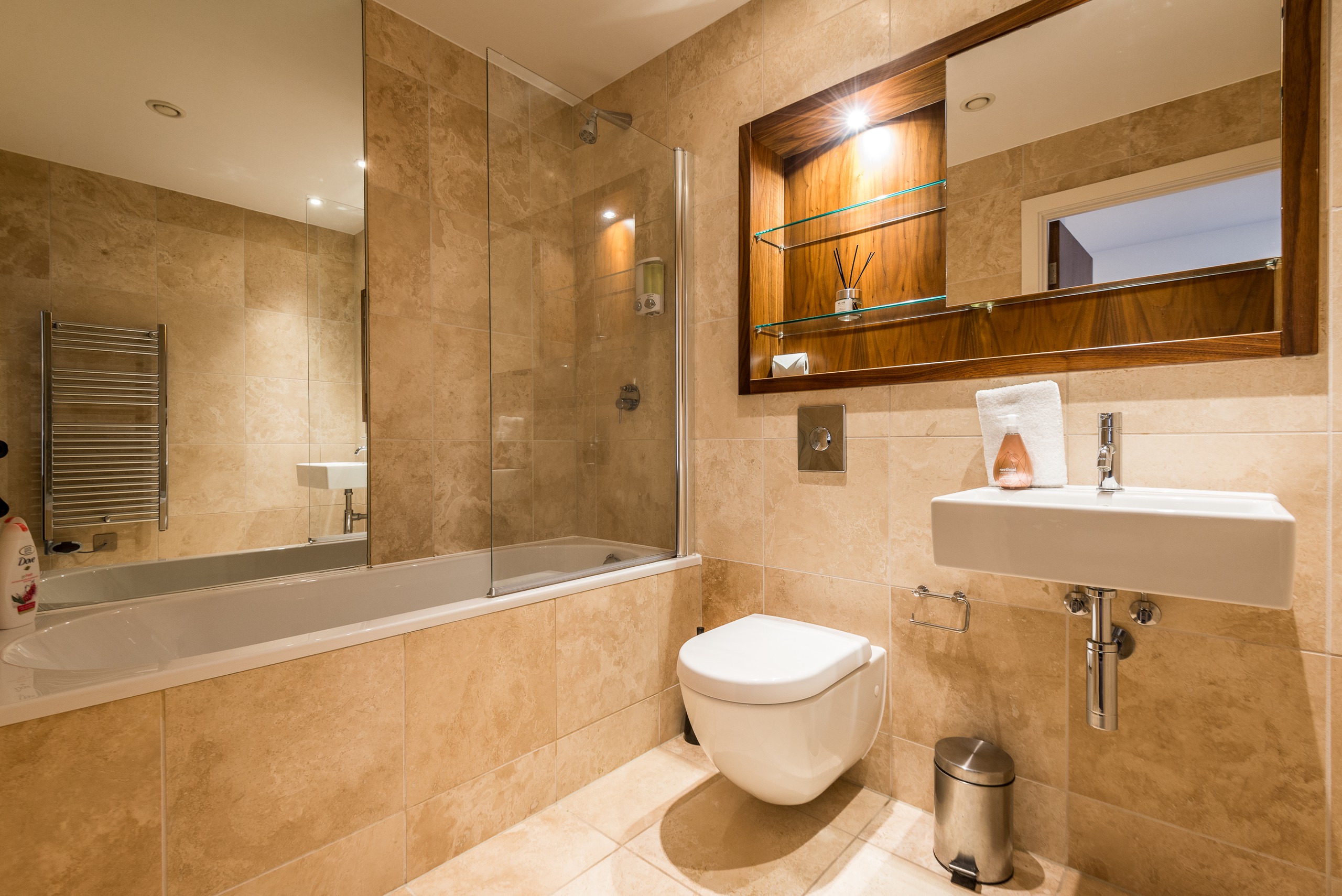 Host Apartments | Waterfront Living - Picture 24